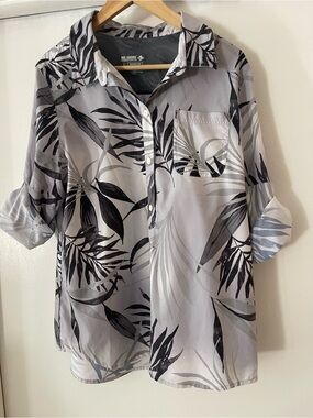 Reel Legends Black and gray Tropical Print Button-Front Women's Top L pit 22”